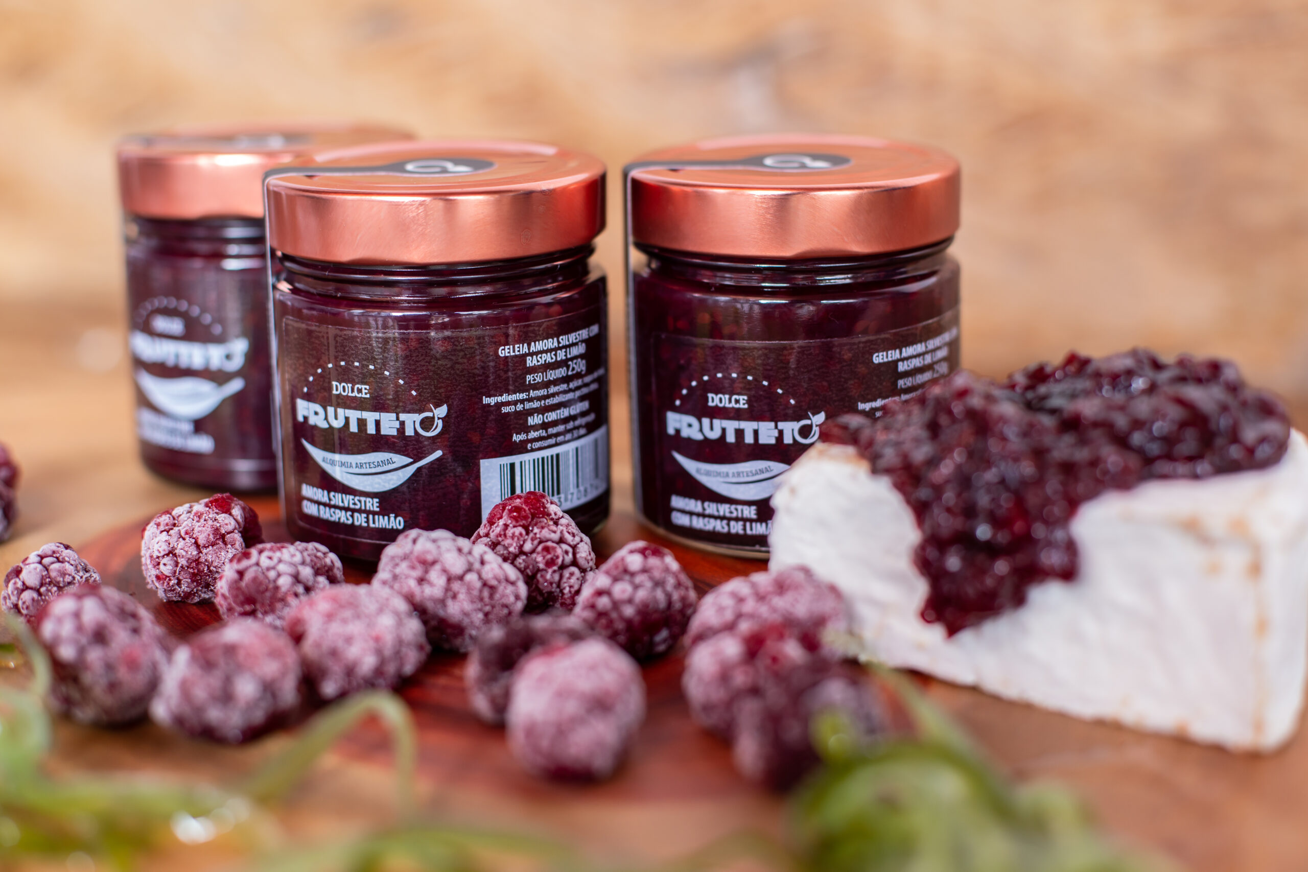 Dolce Frutteto Amora silvestre com raspas de limão